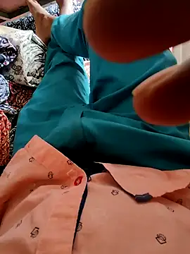 Snapshot of Kolkata___Boy chatting on 12-19-24, 09:07 Kolkata Boy online show from 12-19-24, 09:07